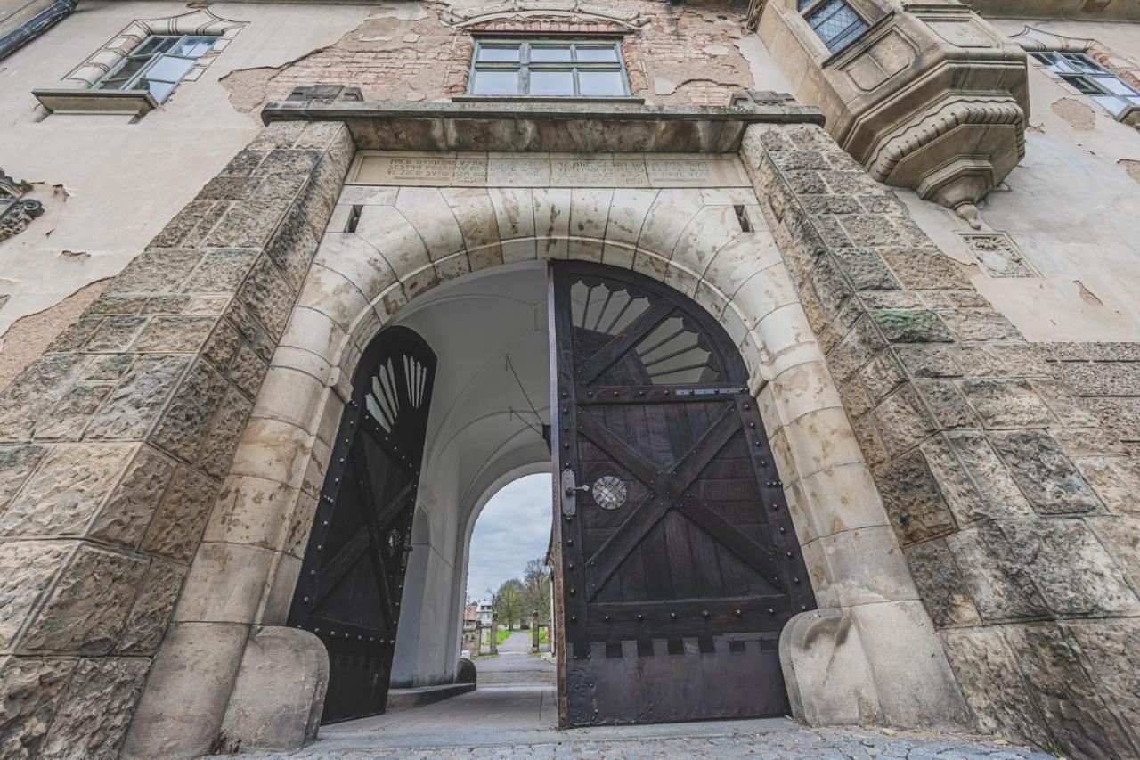 Apartmán Zámecký areál Holovousy Exteriér fotografie