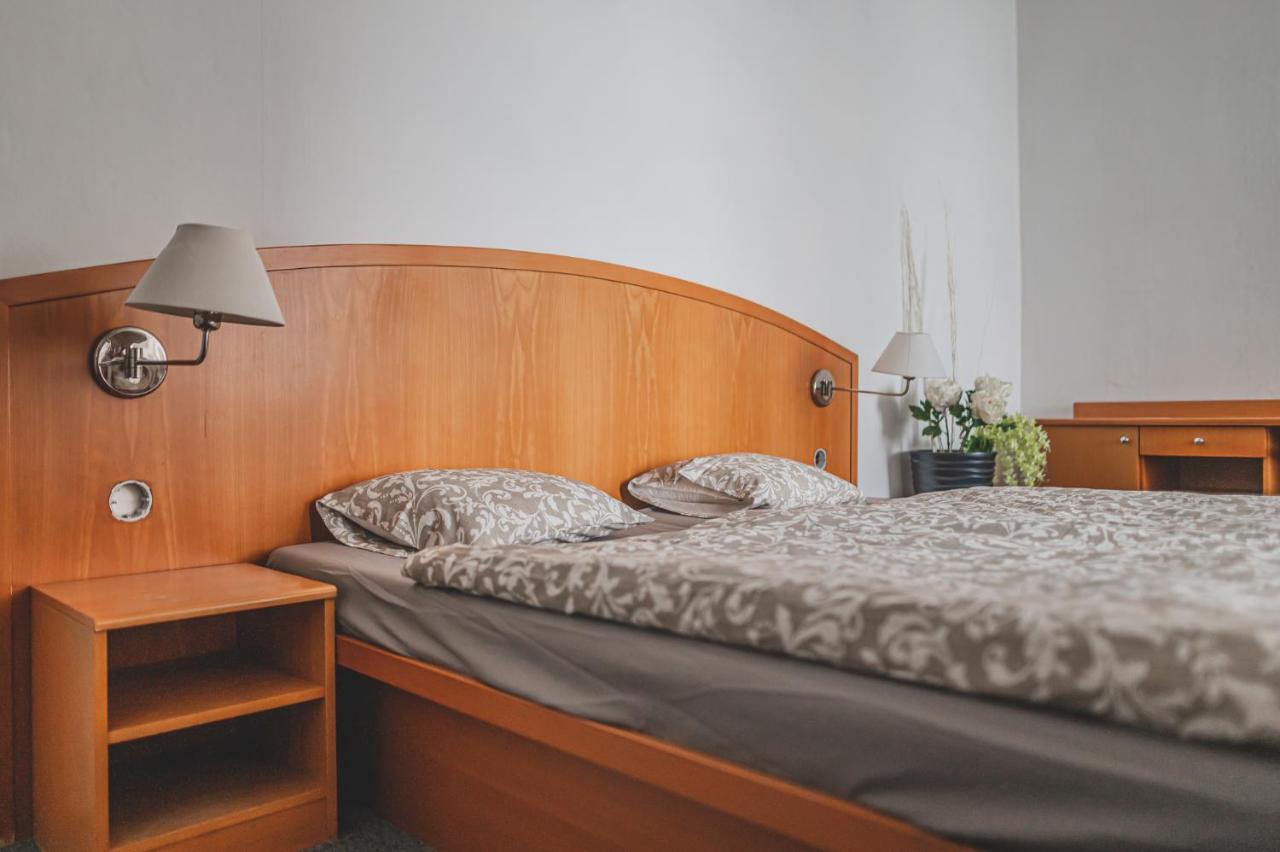 Apartmán Zámecký areál Holovousy Exteriér fotografie