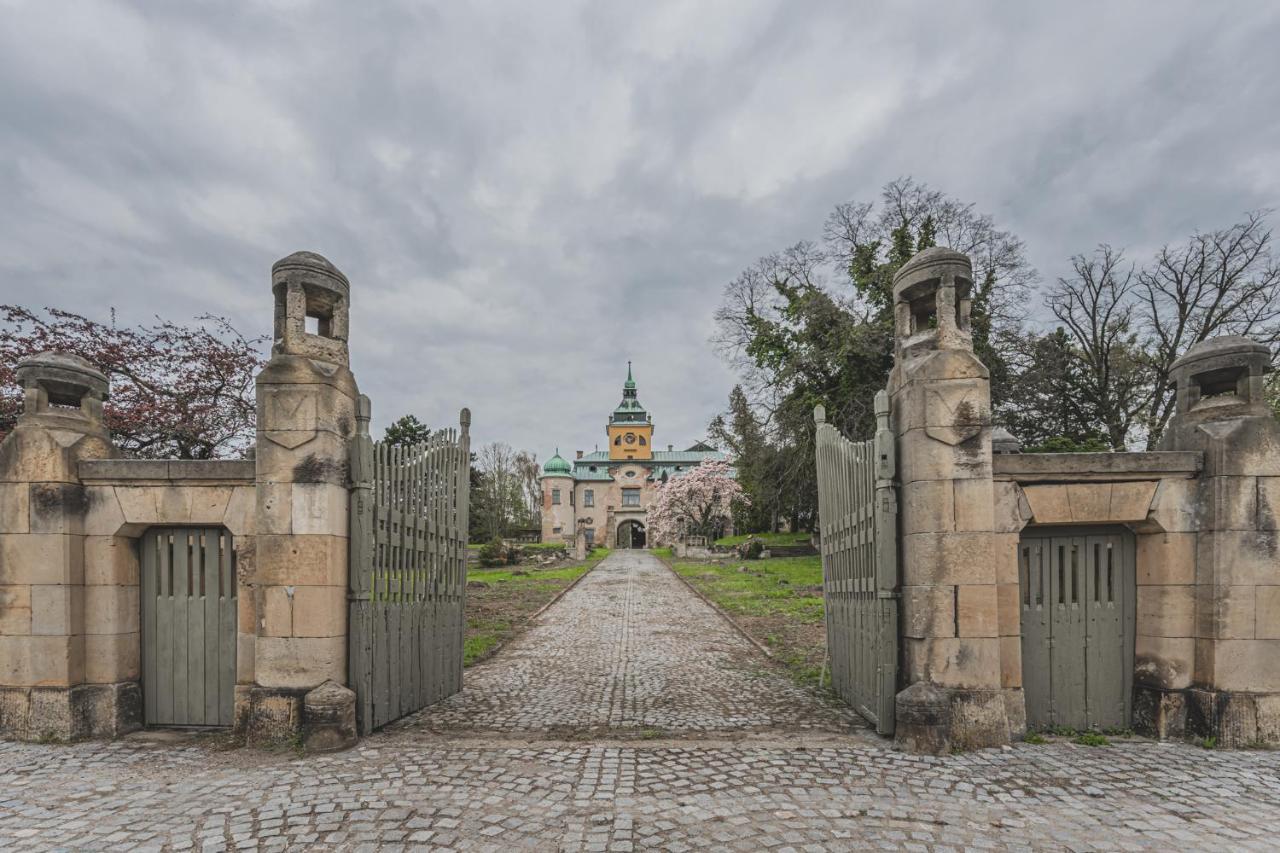 Apartmán Zámecký areál Holovousy Exteriér fotografie