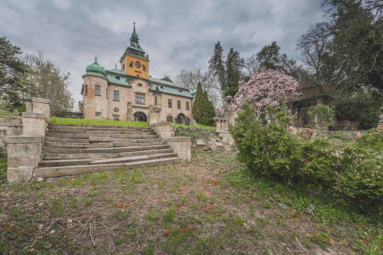 Apartmán Zámecký areál Holovousy Exteriér fotografie