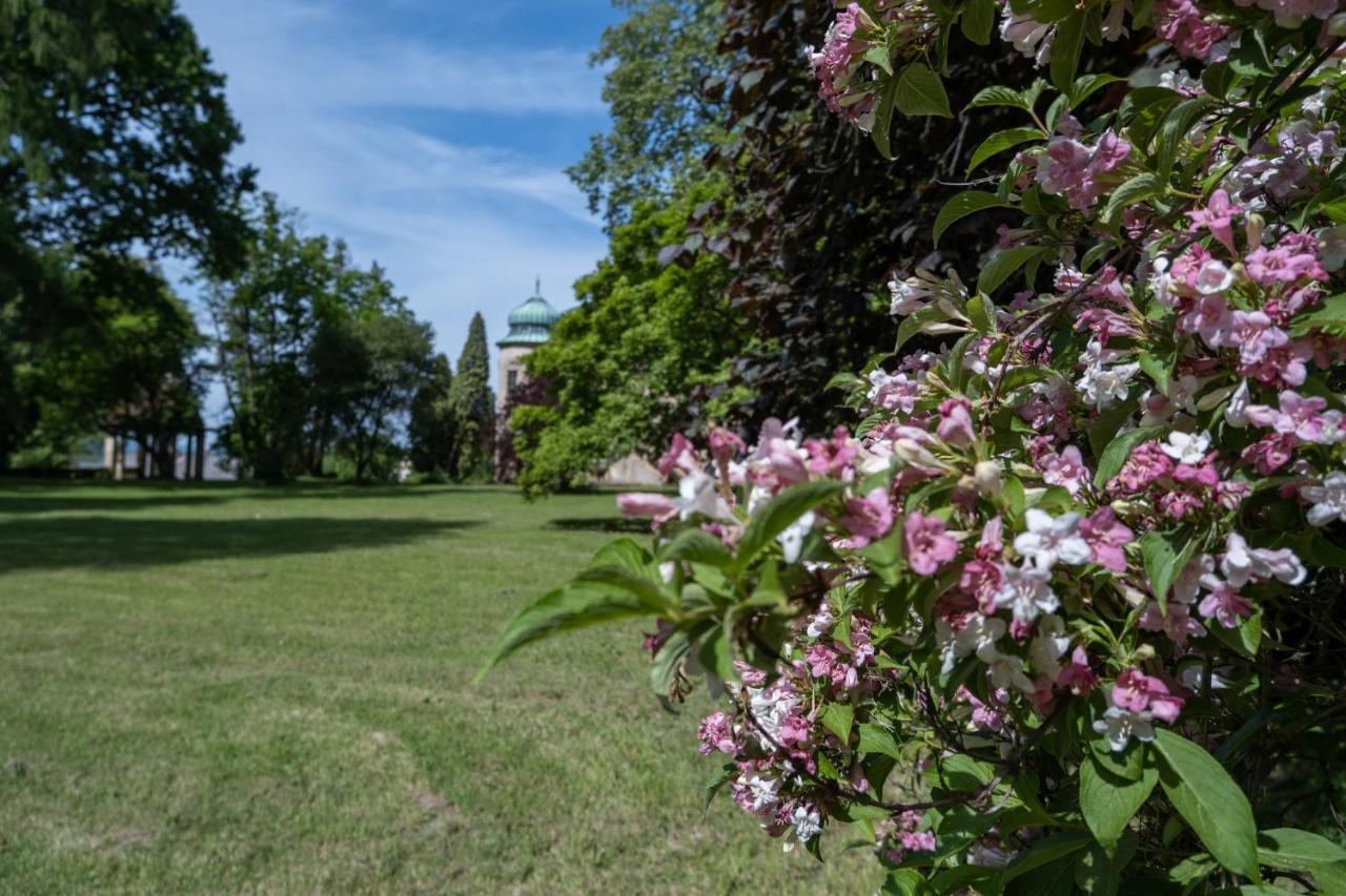 Apartmán Zámecký areál Holovousy Exteriér fotografie