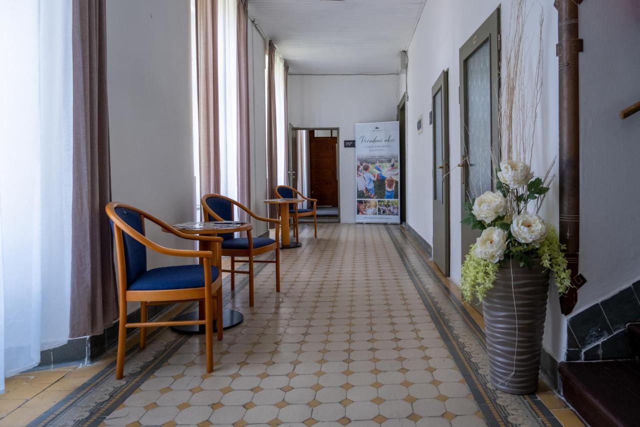 Apartmán Zámecký areál Holovousy Exteriér fotografie