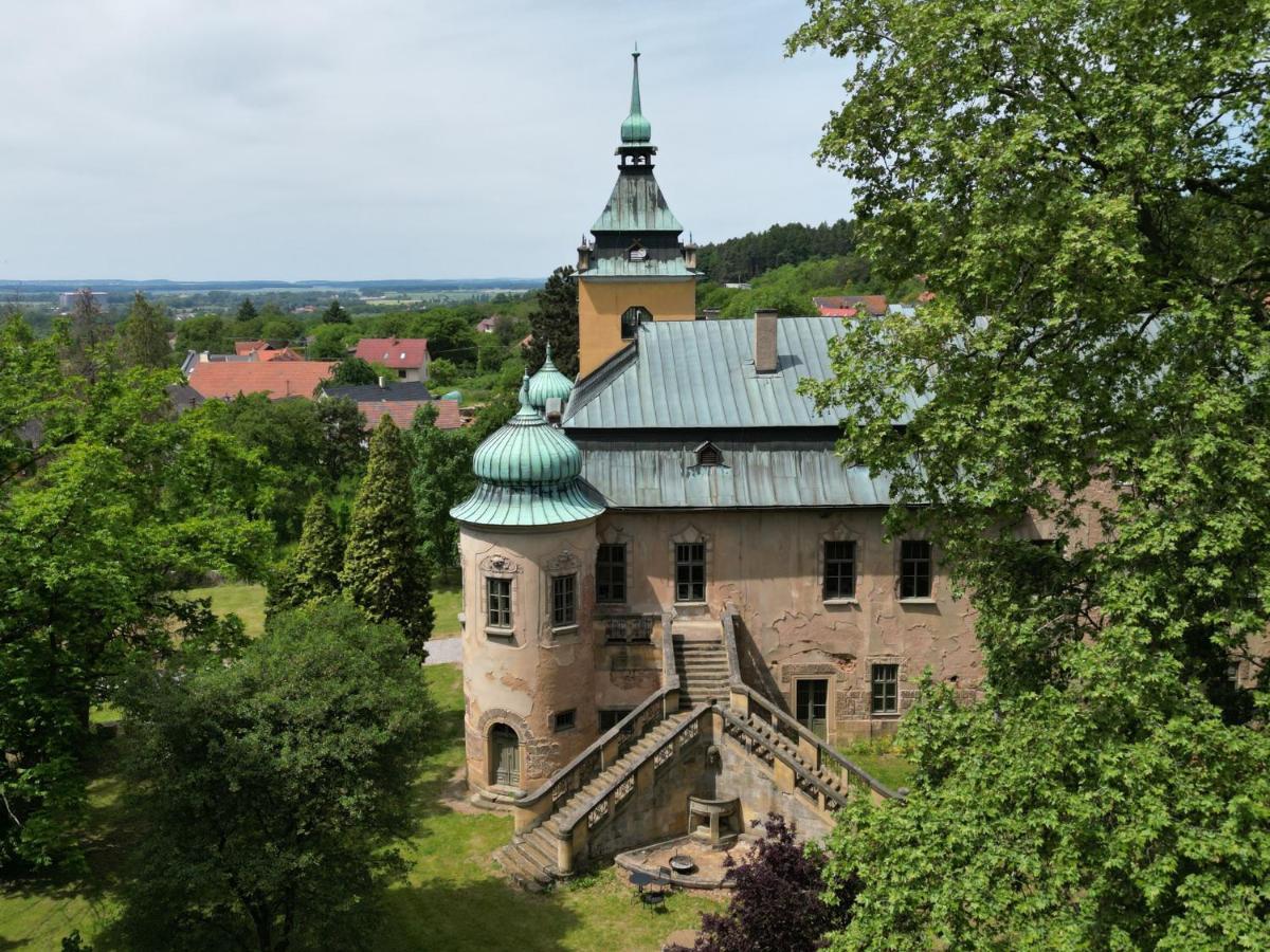 Apartmán Zámecký areál Holovousy Exteriér fotografie