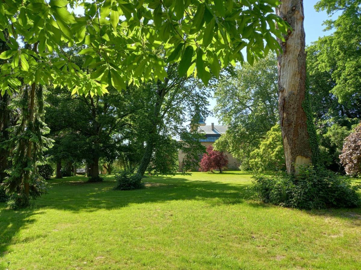 Apartmán Zámecký areál Holovousy Exteriér fotografie